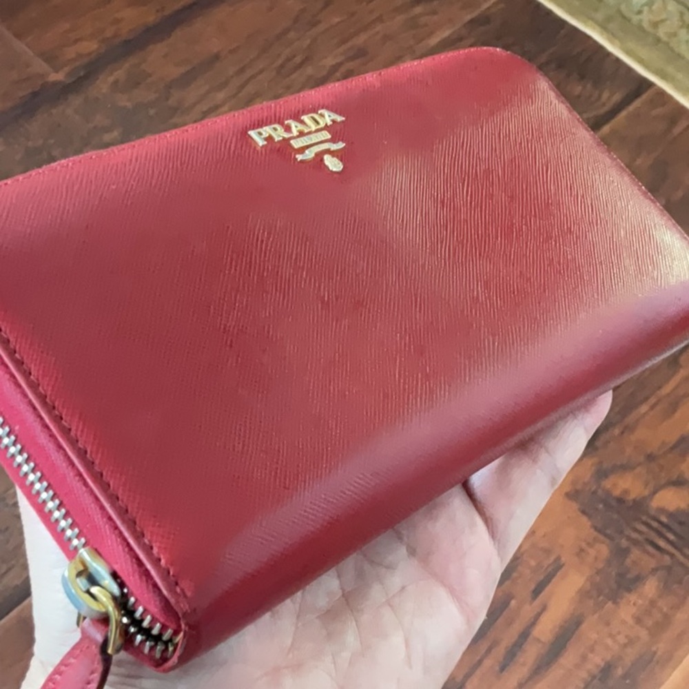 Prada SALE $85 RED Leather Zippy Wallet - Picture 2 of 11